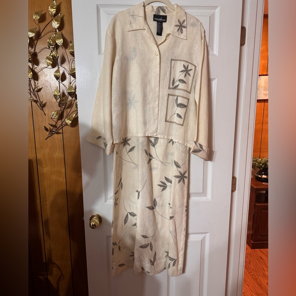 Lady’s two piece dress
